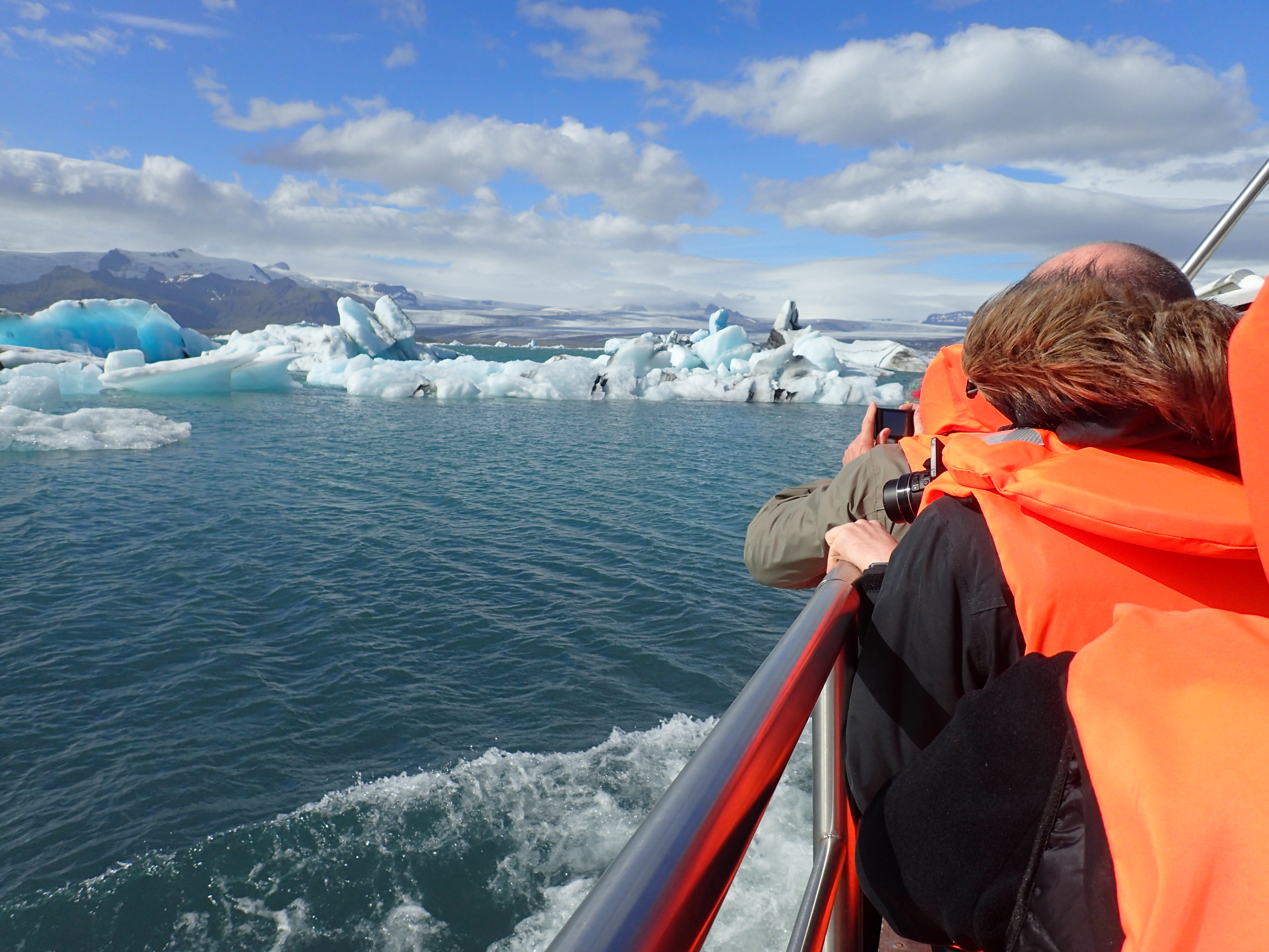 アイスランド旅行記 その１０ 南部ツアー 最後まで期待を裏切らないアイスランド 森のこぐま 時々穴から出て海を渡る